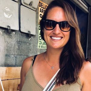 Meet your Posher, Emily